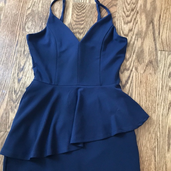 Dress - Picture 3 of 3